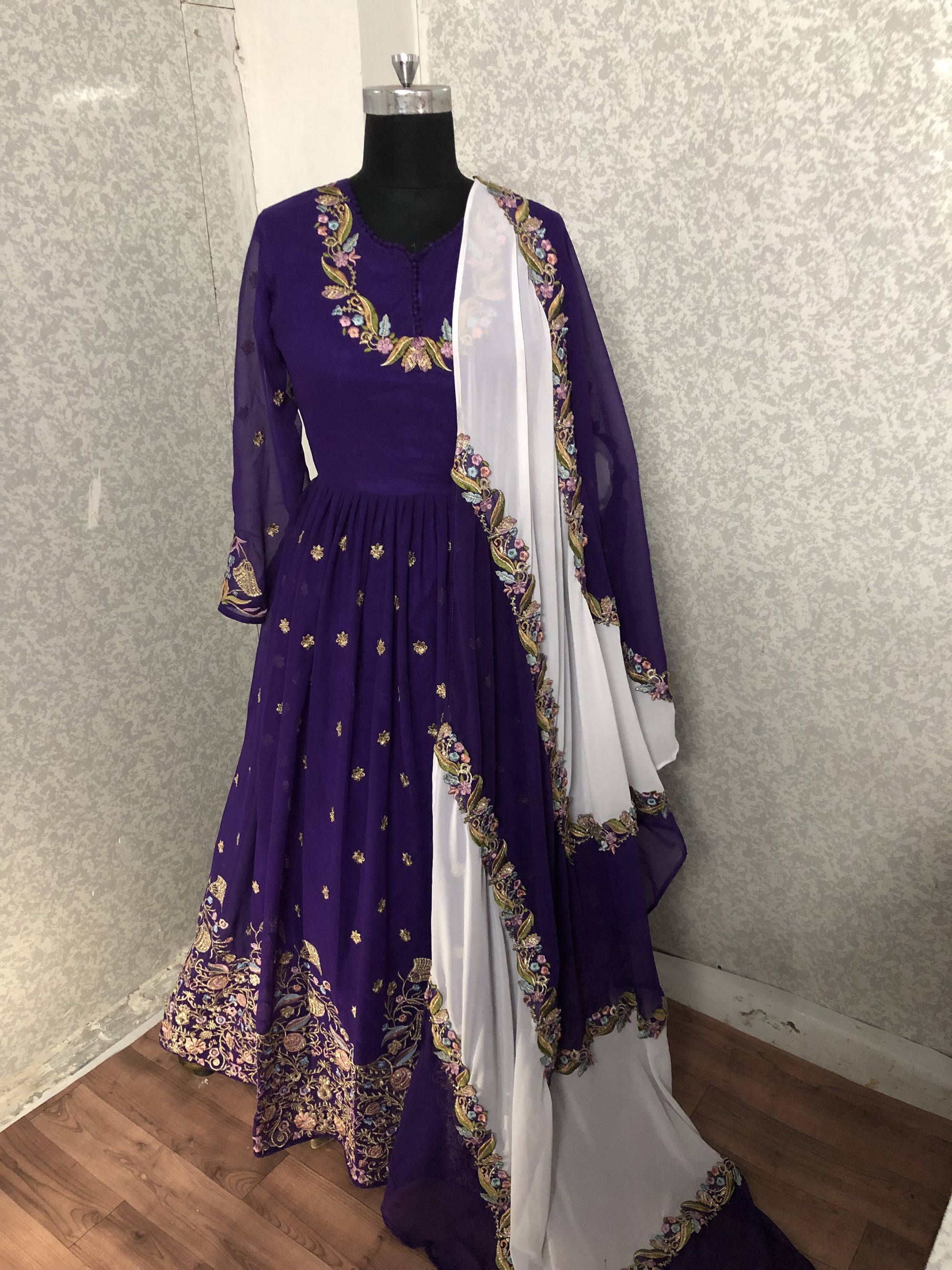 Buy Alia bhatt purple gown Online a t EthnicPlus for ₹1999
